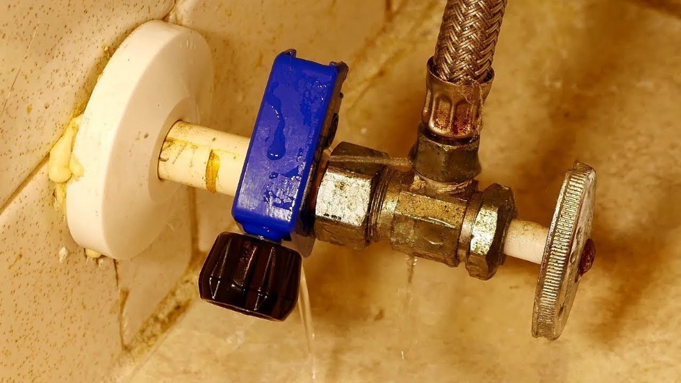 Plumber Toilet Repair Costs And Important Tips