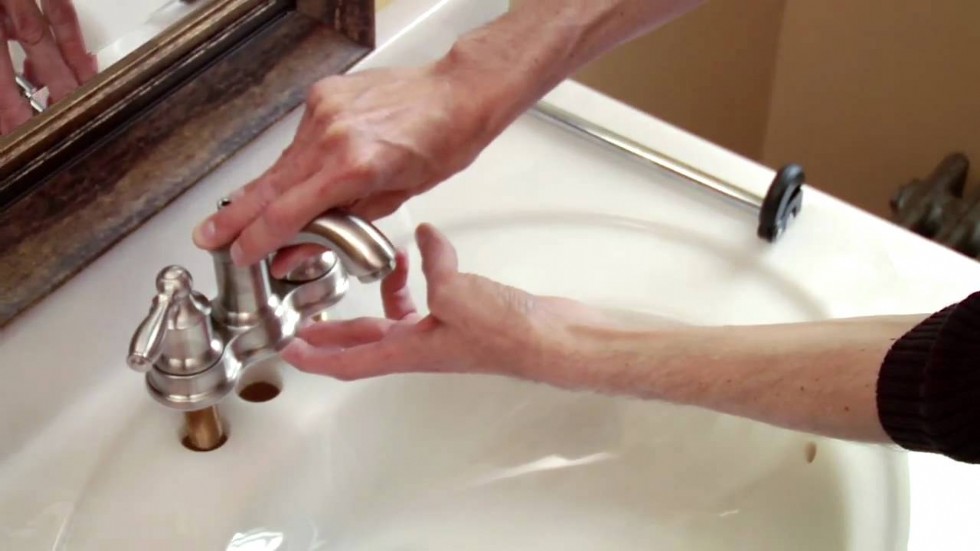 replacing kitchen sink faucet