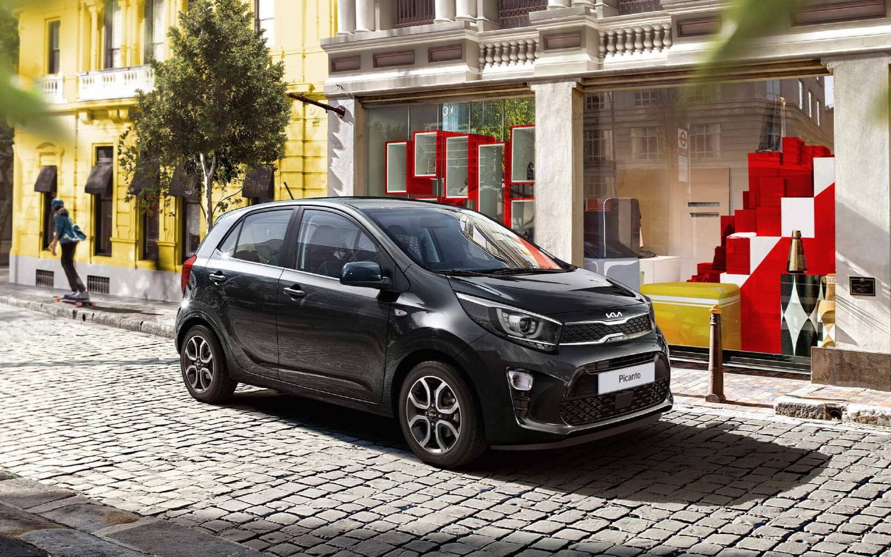 The fuel tank capacity and fuel consumption per 100 km for the Kia Picanto