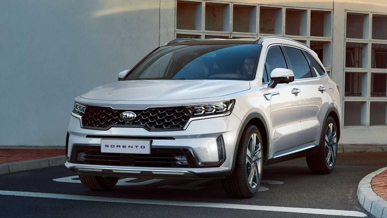 What is the oil type and capacity for a Kia Sorento?
